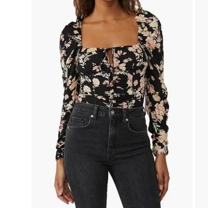 Free People Hilary Print Keyhole Neck Top NWT, Size Small